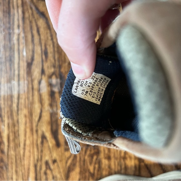 Good used condition Sperry topsiders! Velcro top, rubber sole, size 7 toddler - Picture 2 of 2